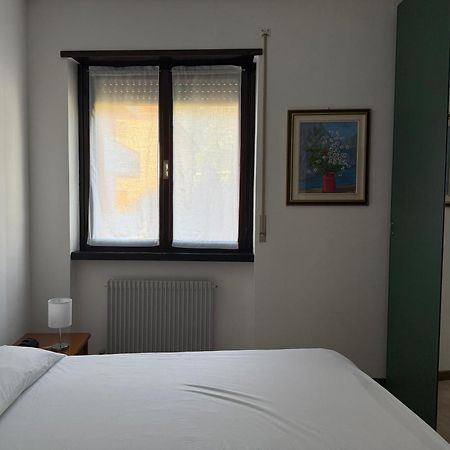 Appartamento Spazioso Con 3 Camere Da Letto Riva del Garda Exterior foto